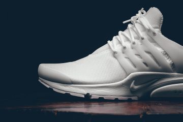 White Nike Air Presto Essential-5