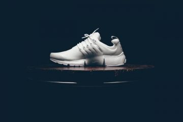 White Nike Air Presto Essential-6