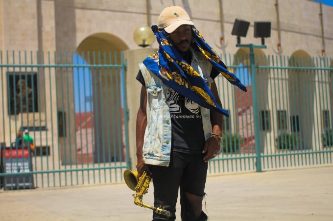 PREMIERE: Munir Griffin – “Nonchalant”