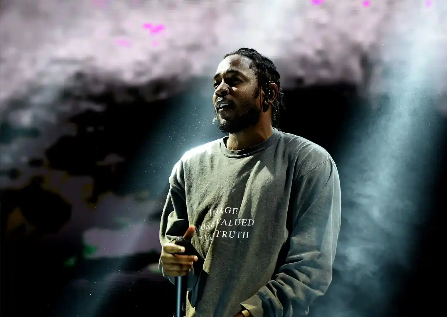Kendrick Lamar will drop his fourth LP on April the 7th (2)