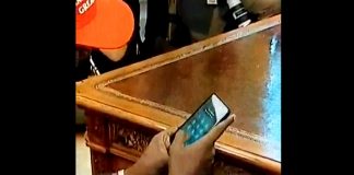 Kanye West and his “0000000” iPhone Passcode Tho… Kanye West and his