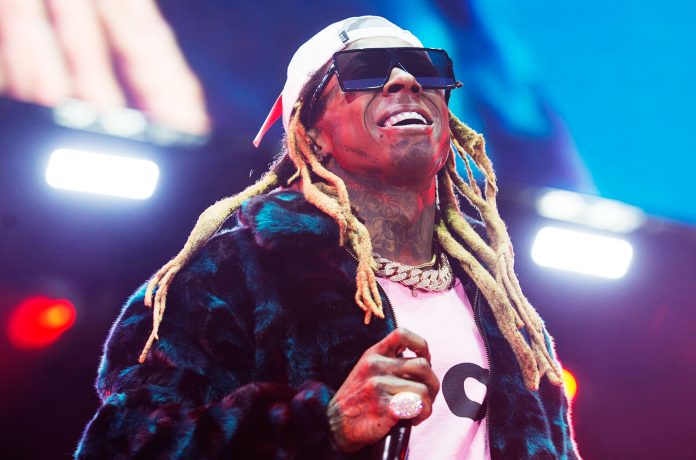 Lil Wayne Rushed Off Stage