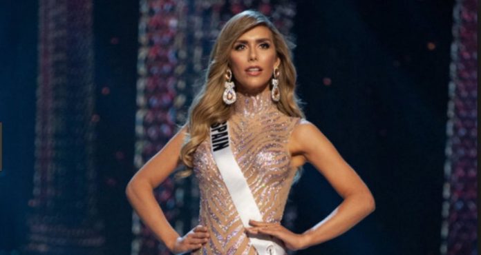 Woman in Miss Universepng