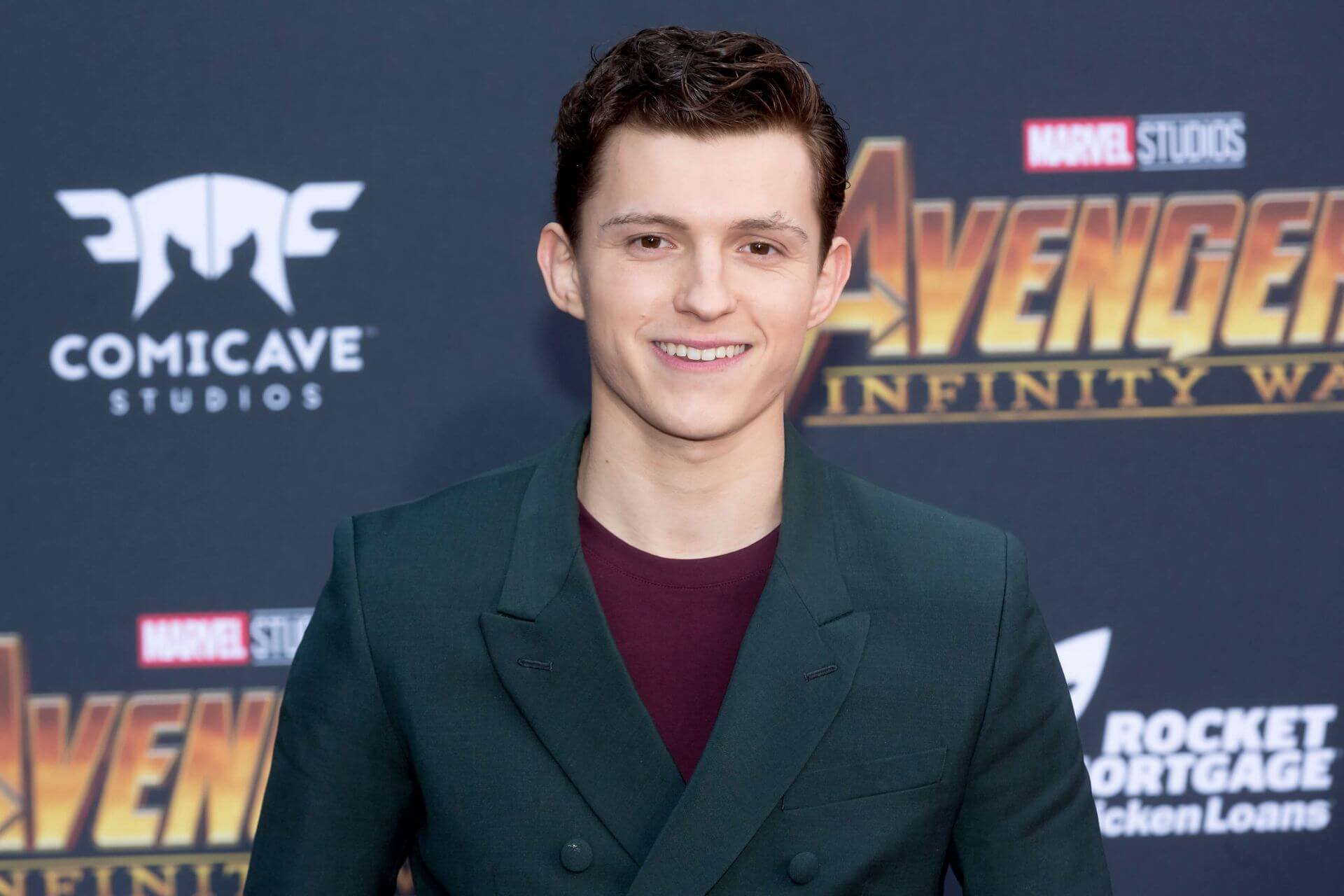 Tom Holland Saves Girl From Crowd of Horny Men Tom Holland Saves Girl