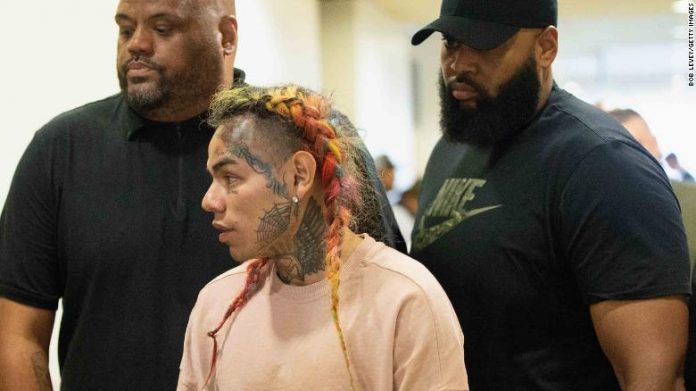 Recent_News_on_Tekashi_69_Hiring_Former-Hypefresh