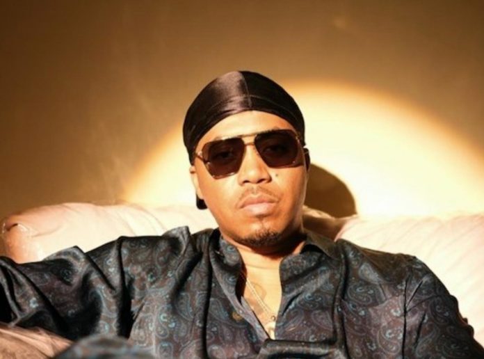 RAPPER NAS RECEIVES