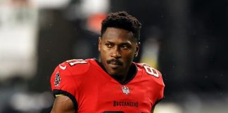 Tampa Bay Buccaneers Antonio Brown obtains fake vaccination card Tampa Bay Buccaneers