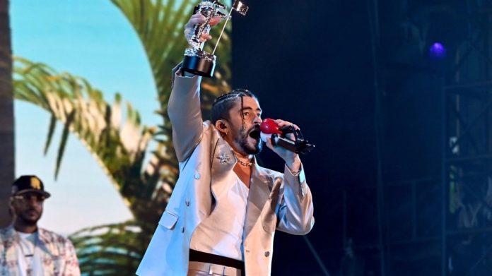 BAD BUNNY WINS ARTIST