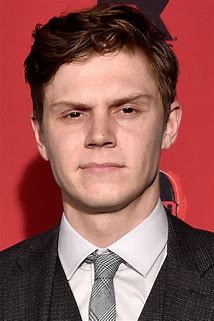 Evan Peters Acceptance Speech for Netflix’s Monster Ignores The Families of Dahmer’s Victims Evan Peters wins Golden Globe for Netflix show.