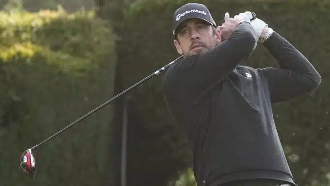 Packers’ Rodgers wins pro-am at Pebble Beach