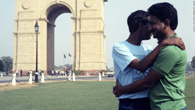 This photo of male intimacy in 1980s India was more subversive than it seems