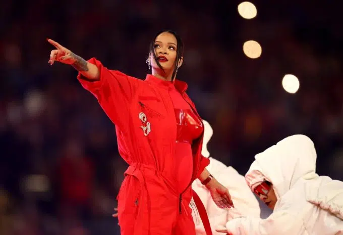 Rihanna Sees Her Biggest Streaming Day on Apple Music Following Halftime Performance, Spotify Streams Boosted Up To 2600%