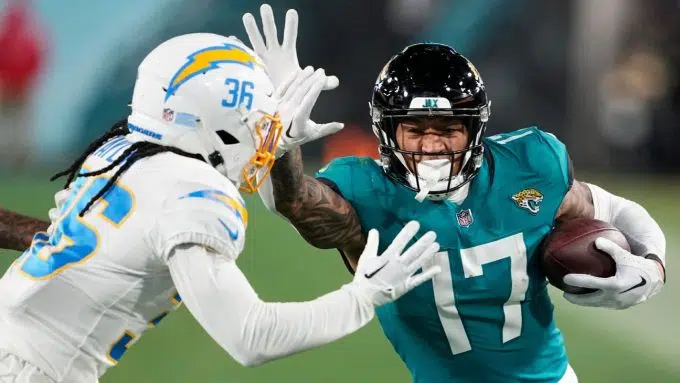 Source: Jags to use franchise tag on TE Engram