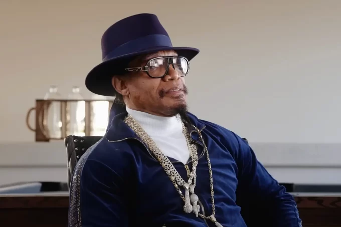 Melle Mel Doesn’t Buy Drake As Top 10 Rapper Of All Time But Gives OVO Star Credit