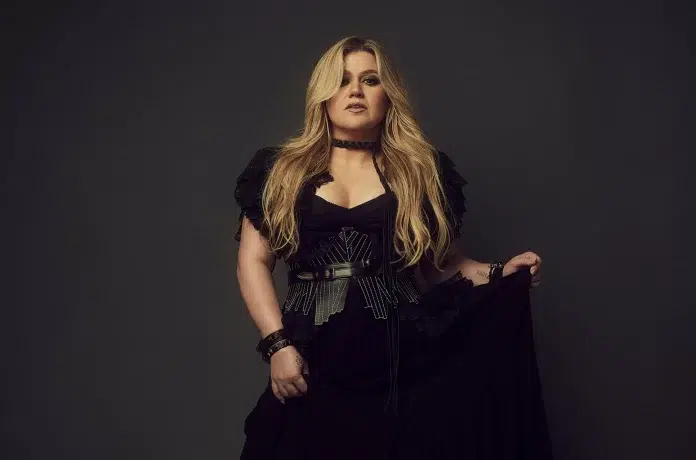 Kelly Clarkson's Daughter River Rose Makes Cameo in 'Favorite Kind of High' Remix Video