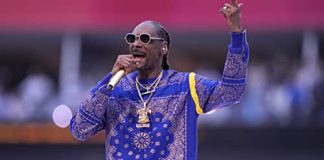 Snoop Dogg Postpones Hollywood Bowl Shows in Solidarity with Writers Guild Snoop Dogg postpones Hollywood Bowl shows in solidarity with Writers Guild. Read more about the cancellation and when new dates may be announced.