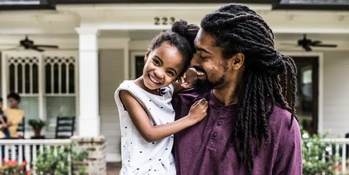 photo Heartwarming father-daughter picture Emotional viral image