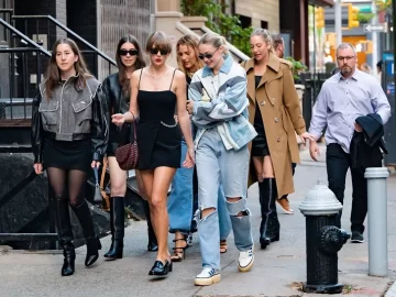Taylor Swift's NYC Squad: A Night of Glamour, Friendship, and Fun