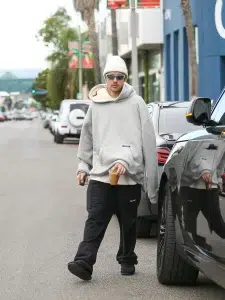 Justin Bieber's One-Armed Hoodie Style: Fashion Icon or Fashion Fiasco?