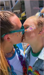 JoJo Siwa and Kylie Prew kissing
