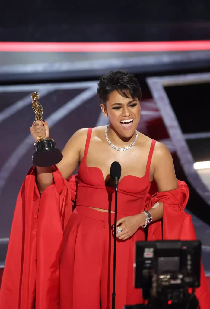 Ariana DeBose's Witty Comeback to Bella Ramsey’s Joke at critic choice
