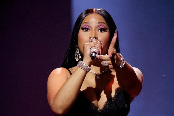 Nicki Minaj Wants Eminem to Join PinkFriday2 Tour!