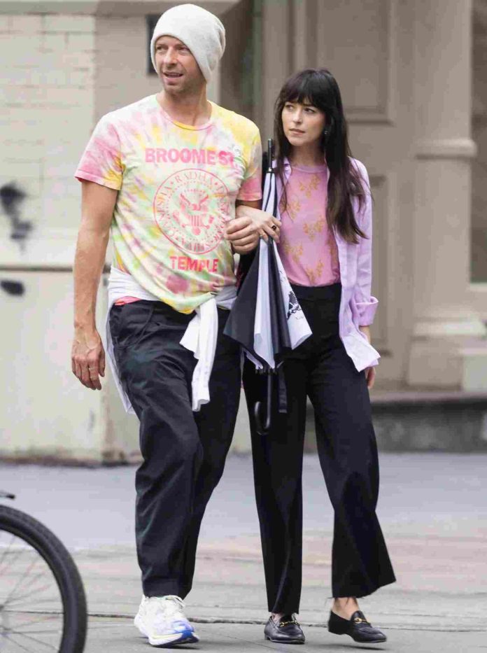 Dakota Johnson Chris Martin Mexico trip