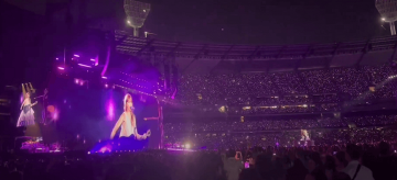 Taylor Performing In MCG