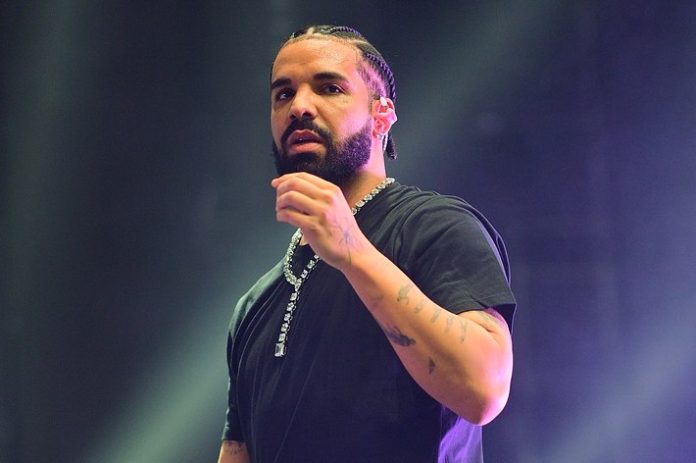 Drake helps fan
