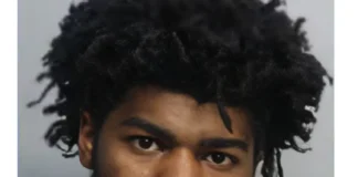 Young Florida Man Blackmails Ex for Clothes with Nude Photo Threats, Gets Arrested 19-year-old Florida man arrested nude picture threat