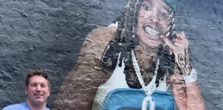 Locals Charge $200 To Take Picture In Front Of King Von Mural Chicago O’Block locals charge $200 for King Von mural photo
