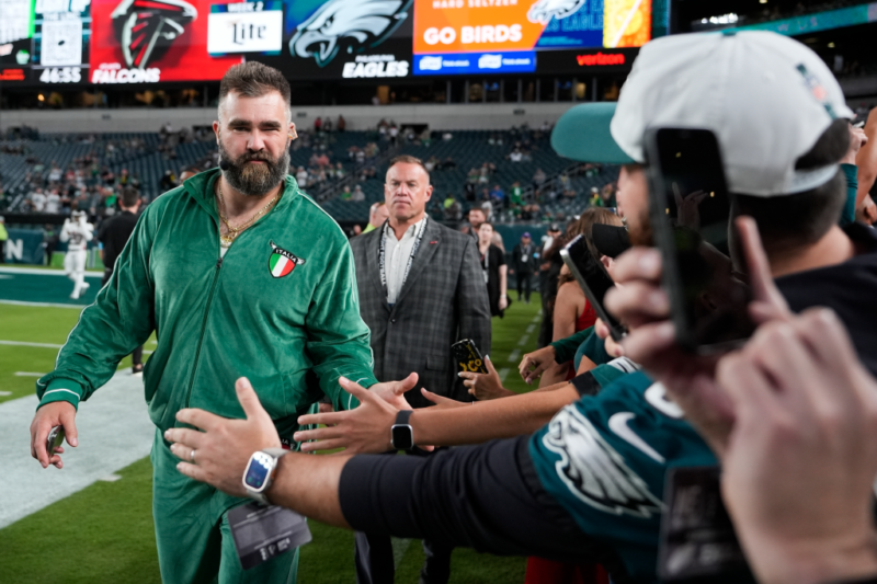 Jason Kelce responds to MNF dance accusations