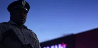 Heroic Tennessee Security Guard Stops Mass Shooter in Chattanooga Chattanooga security guard stops mass shooting video