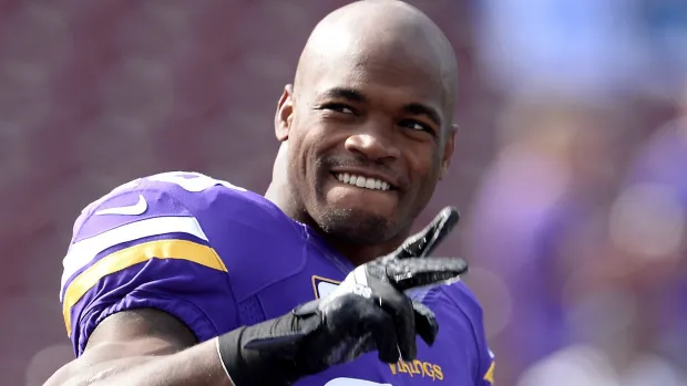 nfl player adrian peterson arrested after team event