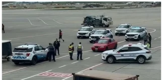 DoorDash Driver Accidentally Drives Miles on Chicago Airport Tarmac Before Security Intervenes DoorDash driver on airport tarmac