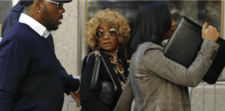Man Says He’d Drink Diddy’s Mom’s Bathwater Outside Court man flirts with janice combs after diddy hearing