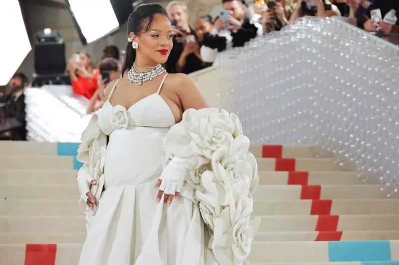 rihanna baby bump met gala 2025