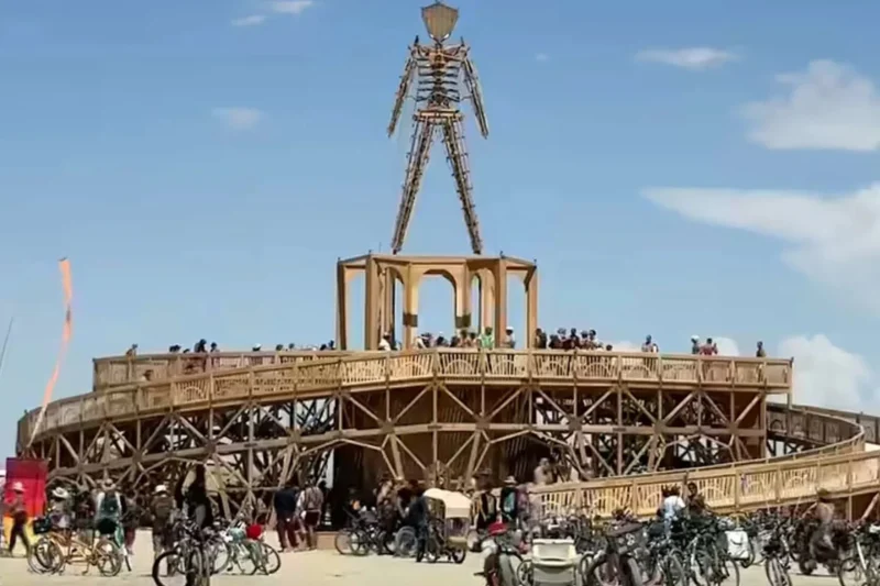 witness accounts burning man murder