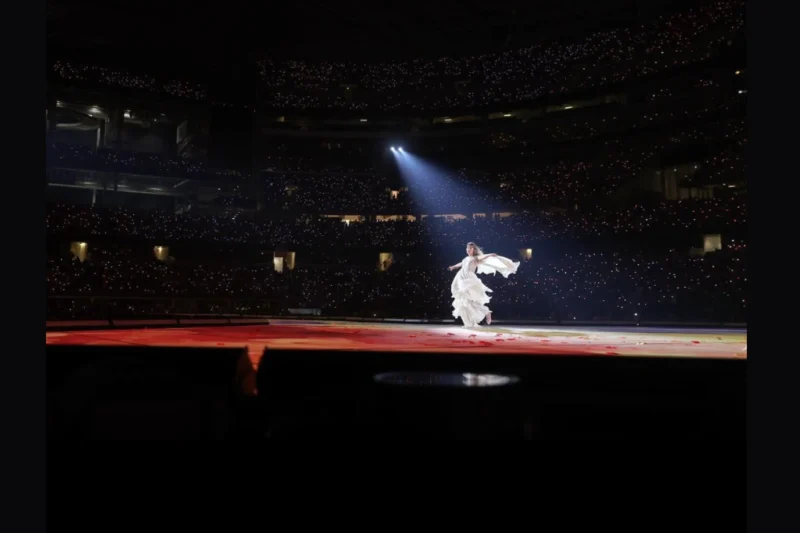 Taylor Swift Tour at AT&T Stadium