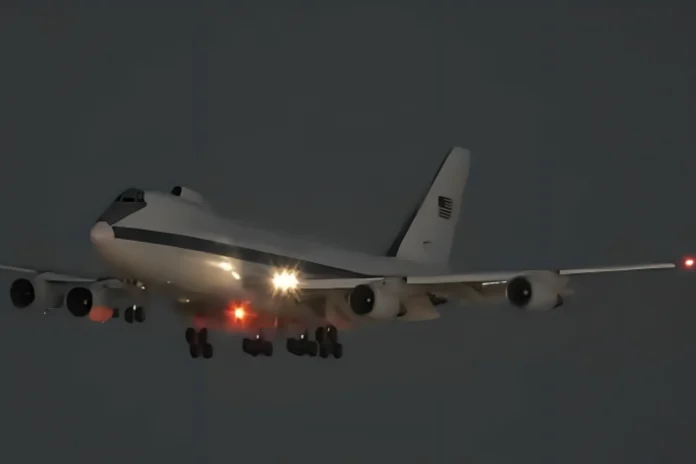 Boeing 747 E-4B Nightwatch LAX