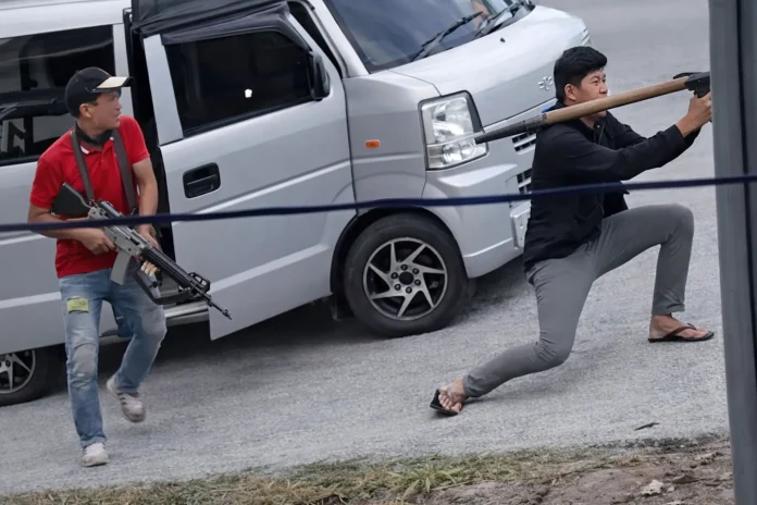 Land Cruiser RPG-7 hit