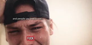 Man Cries After Discovering Girlfriend’s Cheating on Phone cheating girlfriend phone