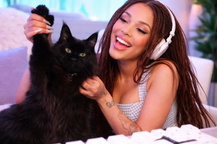 Doja Cat calls cat Nicki Minaj