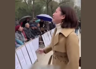 Emotional Chinese Woman Seeks Love at Shanghai Matchmaking Market Chinese woman matchmaking market