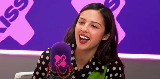 Olivia Rodrigo Reveals Some Fans Wear Diapers at Her Concerts to Keep Front-Row Spots Olivia Rodrigo fans wearing diapers
