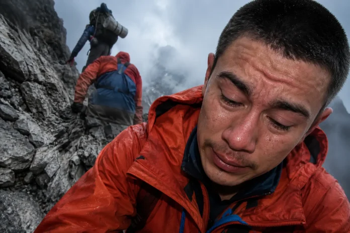 Rustam Nabiev Everest climb