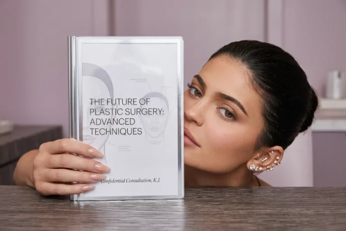 Kylie Jenner surgery lips cosmetic bigger