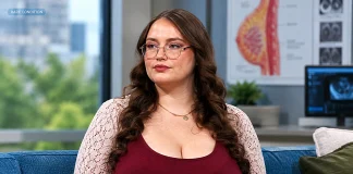 Woman With Rare Tissue-Growth Condition Says Growth Has Now Hit 60 Pounds woman rare condition tissue never stop growing 60 pounds macromastia gigantomastia