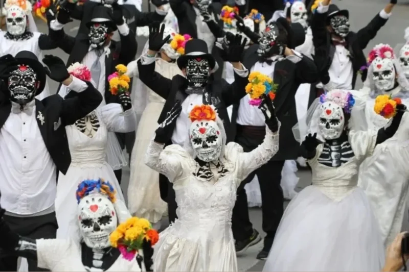 The Most Cinematic Day of the Dead Display Is Happening on a Residential Street